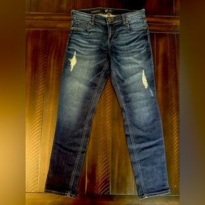 KUT From The Kloth CATHERINE Slouchy Boyfriend Jean. Dark wash. Size 6.